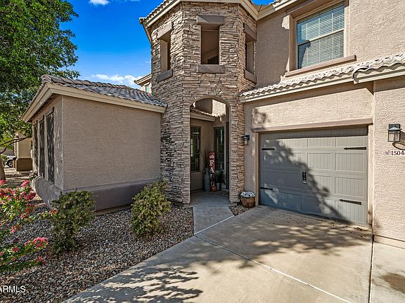 3rd image of 15046 W SELLS Drive
