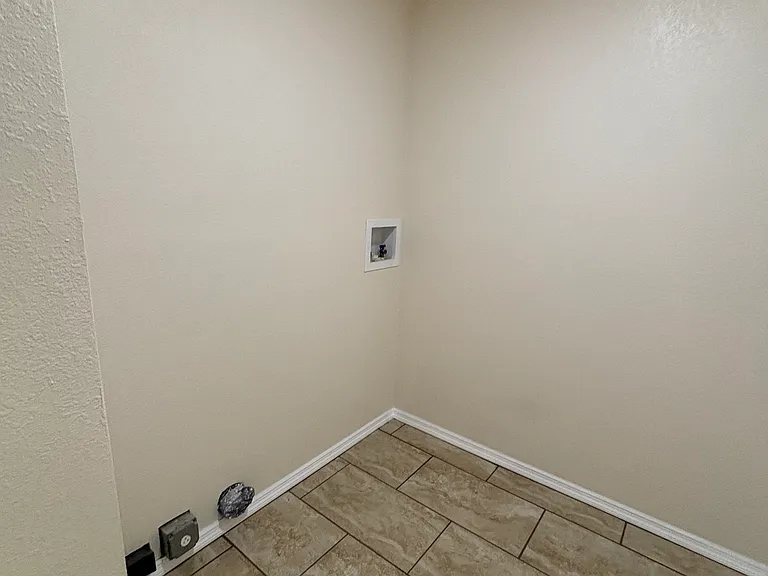 636 Fairway Ave — Photo 9
