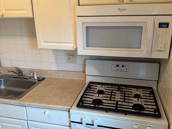 4th image of 232 Solon Dr APT C