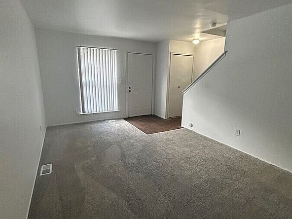 3rd image of 438 Villa Dr