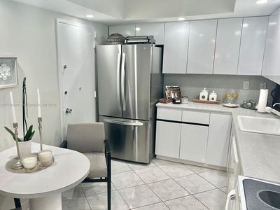 500 Three Islands Blvd APT 812, Hallandale Beach, FL, 33009