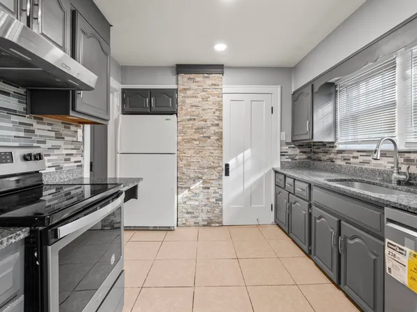 3239 N College Ave, Indianapolis, IN 46205