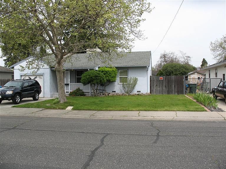 2nd image of 203 Johnson Ave