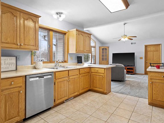 5th image of 4965 Bayfield Dr