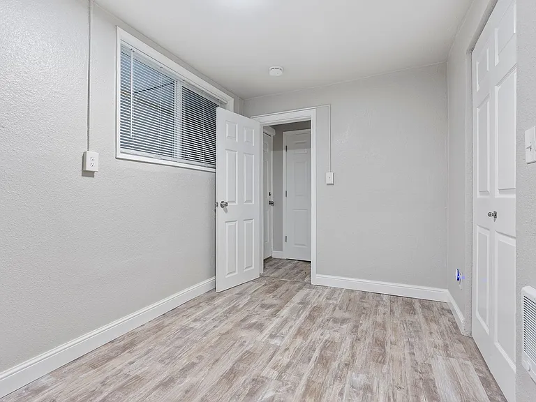 3812 R St — Photo 14
