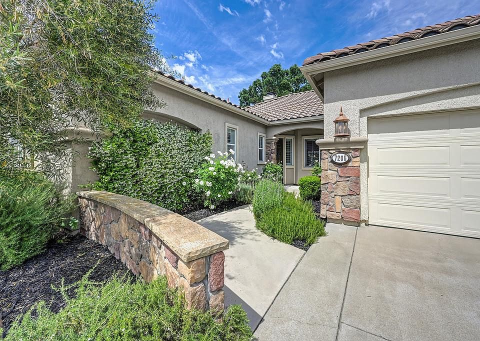 1st image of 7205 Abruzzo Ct