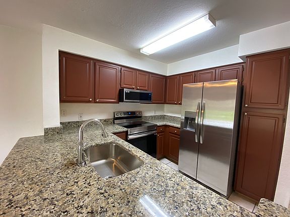 5th image of 13941 Fairway Island Dr #1-716