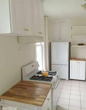 3rd image of 134 Nethermont Ave