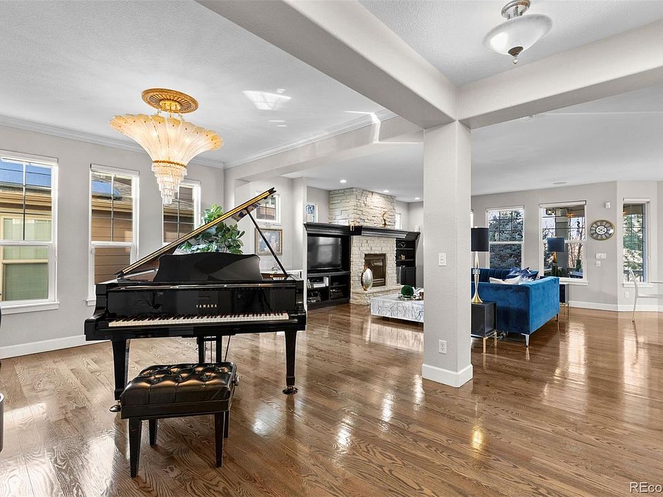 1st image of 25045 E Park Crescent Drive