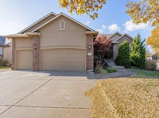 1447 N Lakeside Dr, Andover, KS 67002