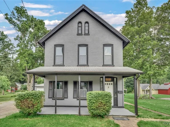 5592 Broadway St, Lancaster, NY 14086