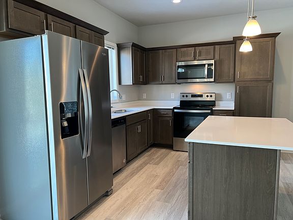 5th image of 616 1st St NW