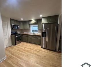 10822 Croesus Ave, Los Angeles, CA 90059
