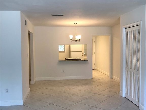 5th image of 152 Locke St APT A