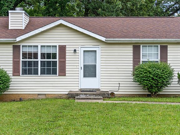 3rd image of 1907 Roan Dr
