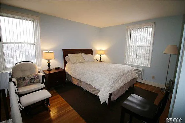 Sold by Daniel Gale Sotheby's International Realty | media 6