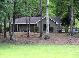 713 Nobles Rd, Sumrall, MS 39482