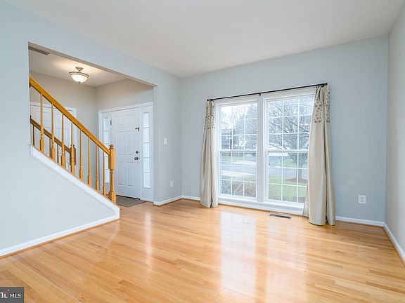 5th image of 42881 Bold Forbes Ct