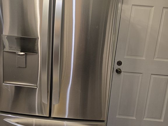 3rd image of 80 W Britannia St Floor 3