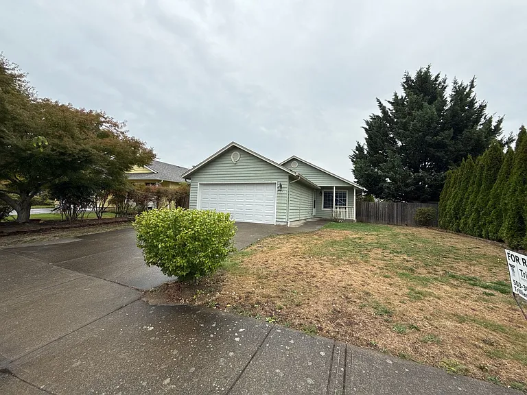4449 Samantha Ct NE — Photo 27