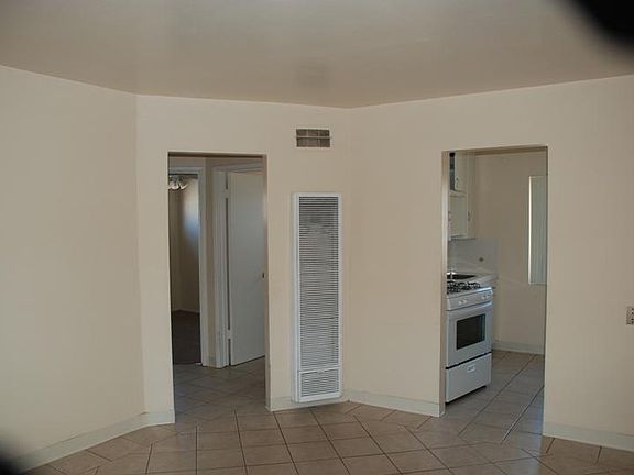 4th image of 4663 1/2 Meade Ave