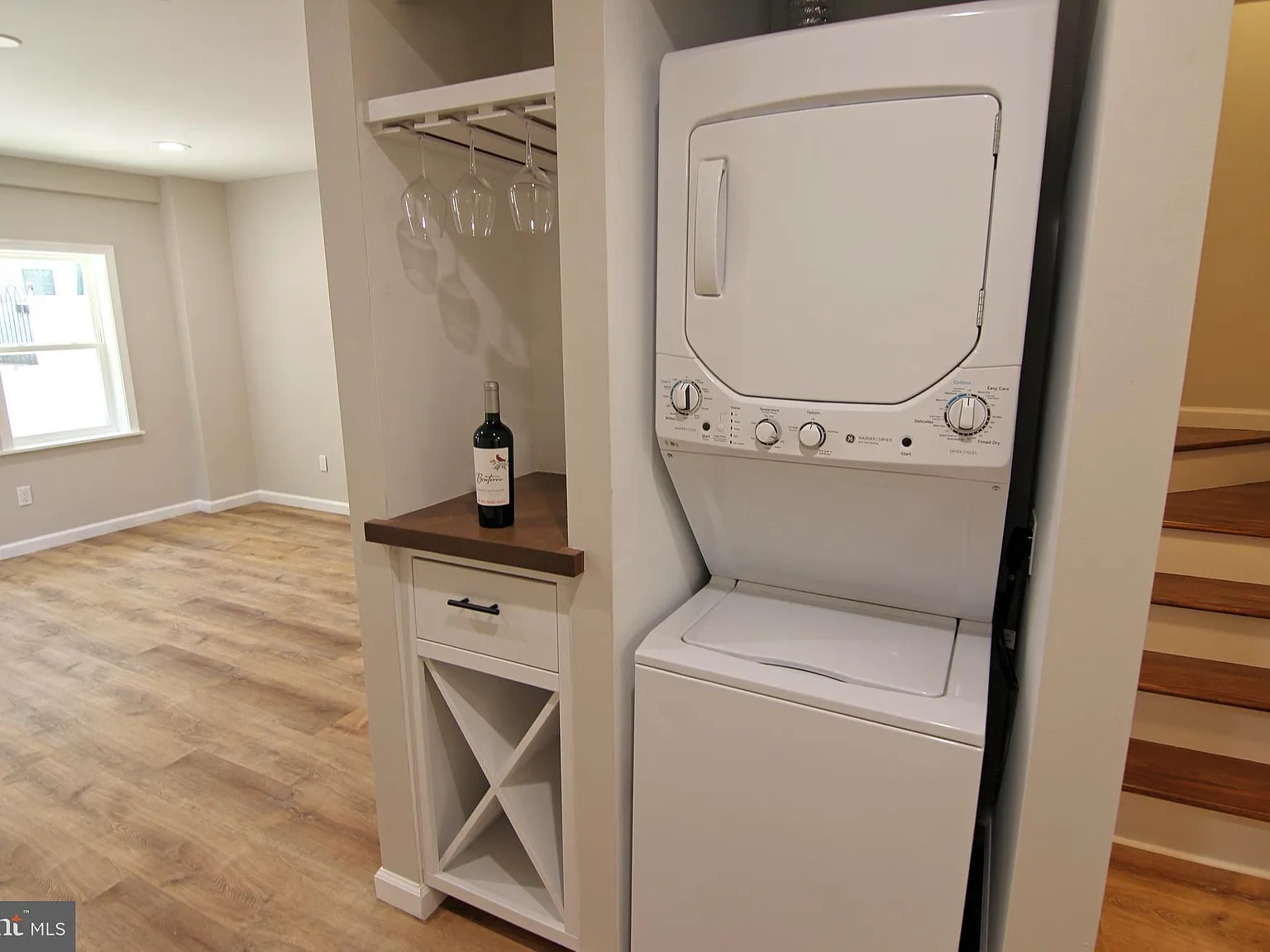 2 bed, 1.5 bath, 925 sqft, $2,275 — Photo 4