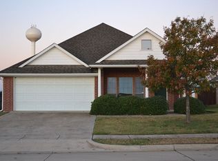 1005 Lake Ridge Dr, Sanger, TX 76266