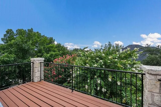 9900 Tree Bend Cv — Photo 31