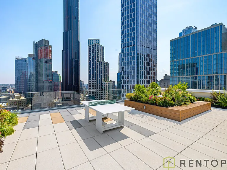 99 Fleet Pl #21R — Photo 23