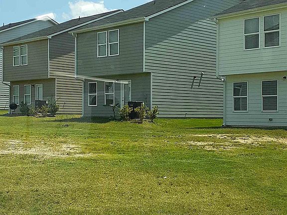 3rd image of 2141 Belmont Cir