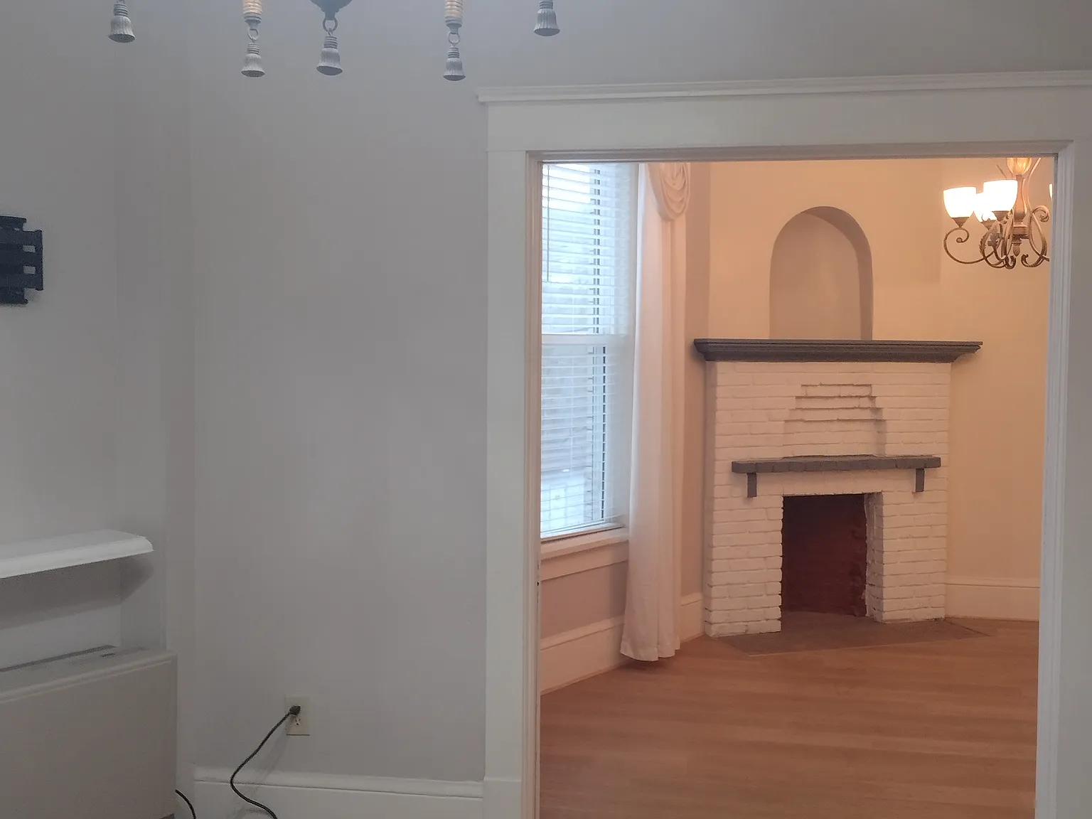 2 bed, 1.5 bath, 950 sqft, $900 — Photo 4