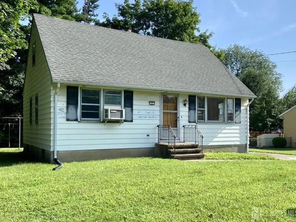 11 Jericho Dr, Hamilton, NJ 08690