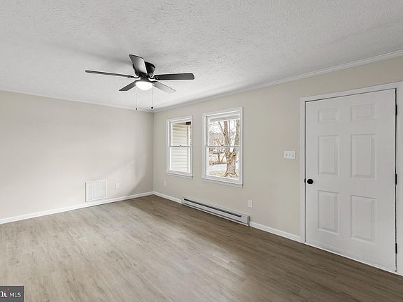 3rd image of 125 Wythe Ave