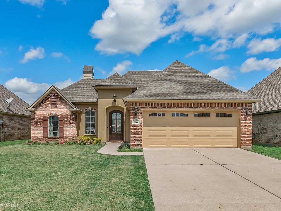 1st image of 211 Roanoke Cir