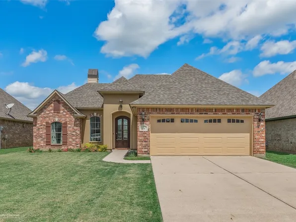 211 Roanoke Cir, Benton, LA 71006