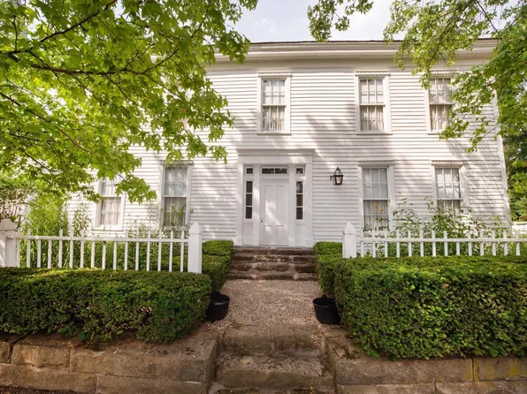 306 E Main St, Attica, IN 47918