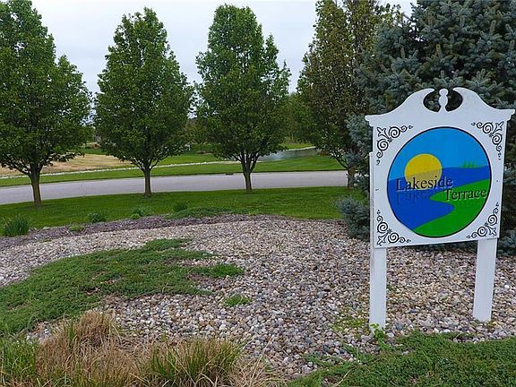 2nd image of 18415 Oxford Rd