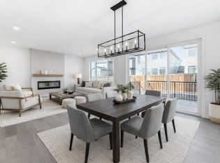10 SW Rodelle Cmn NW, Calgary, AB T3L0N2