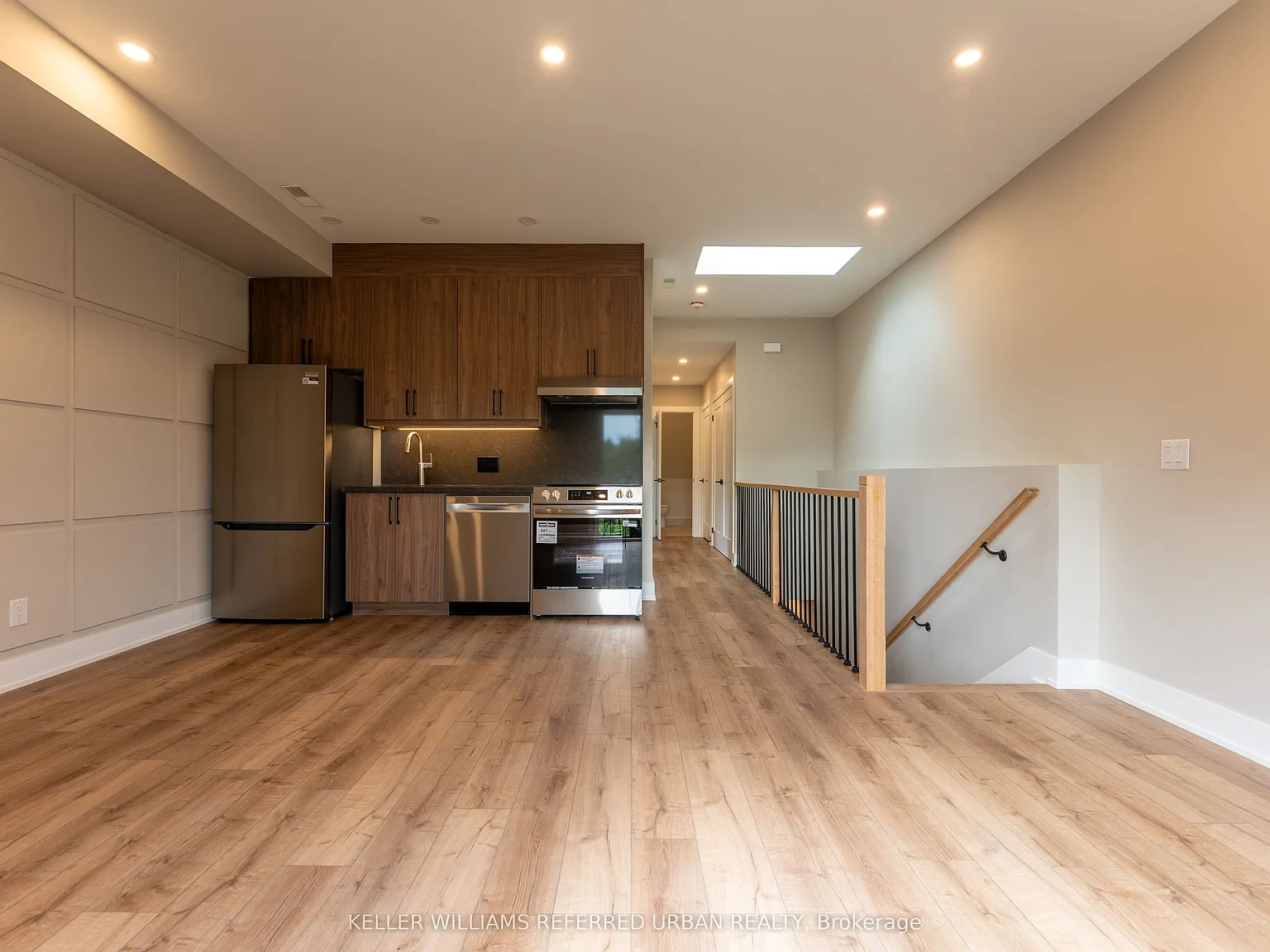 2 bed, $3,200 — Photo 3