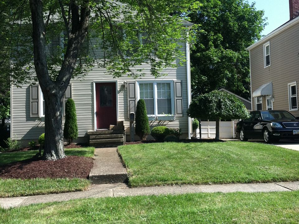 1st image of 127 Birchwood Ave