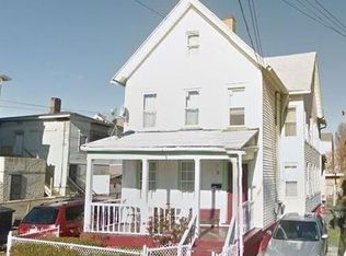 491-493 Arctic St, Bridgeport, CT 06608