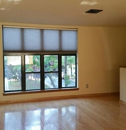4th image of 4517 W Westchester Sq #4517