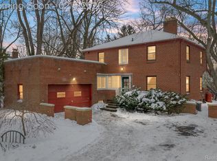 12935 Victoria Ave, Huntington Woods, MI 48070