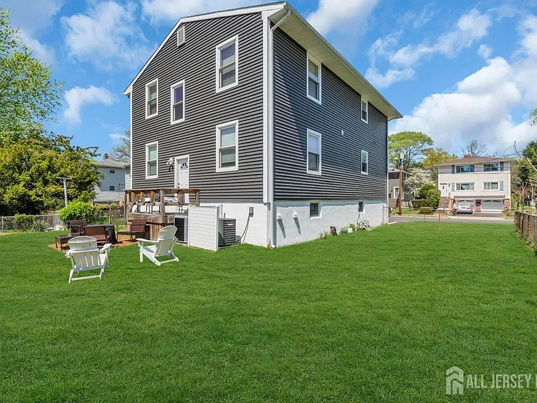 36 Van Buren Ave — Photo 32