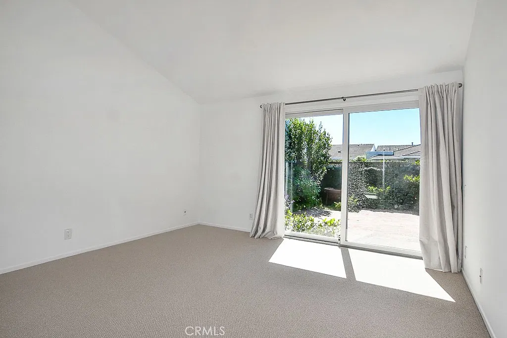 2 bed, 1911 sqft, $11,100 — Photo 4