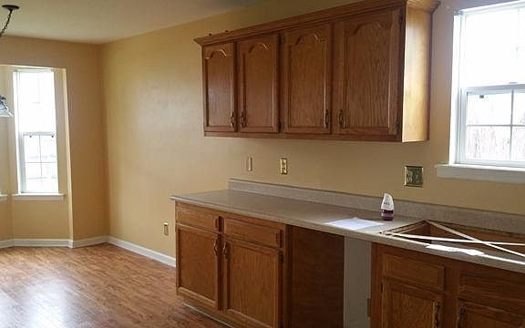 5th image of 409 Southbrook Dr