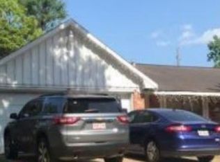 2817 Peach Ln, Pasadena, TX 77502