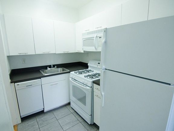 4th image of 4309 47th Ave APT 1M