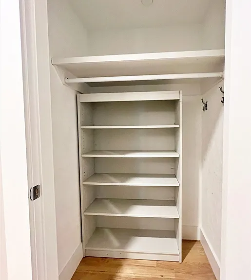 186 Havre St #8 — Photo 17