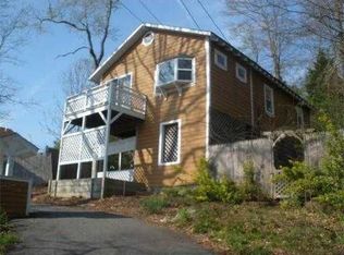 4 Roseland Ave, Bristol, RI 02809